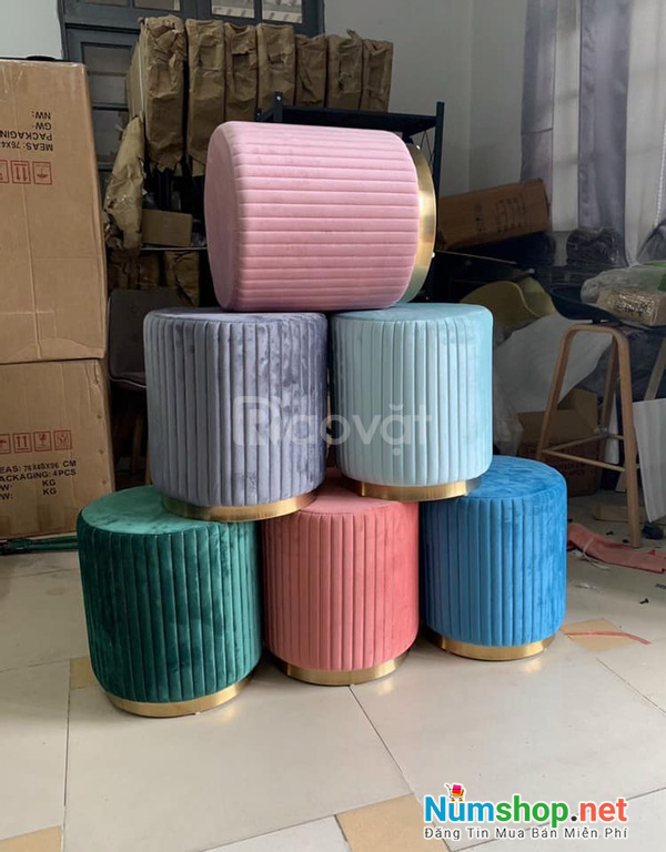 Ghế đôn sofa tròn bọc vải nhung đế vàng CS0924-F nội thất Furni.vn